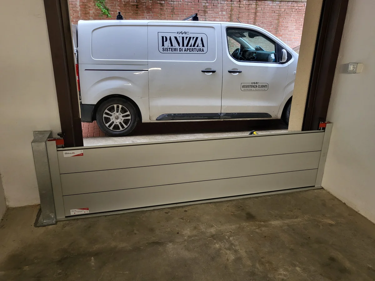 Installazione paratia Panizza